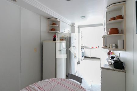 Apartamento à venda com 260m², 4 quartos e 3 vagasCozinha e Área de Serviço