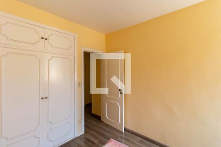 Apartamento à venda com 260m², 4 quartos e 3 vagasQuarto 2