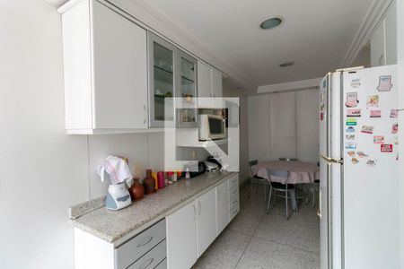 Apartamento à venda com 260m², 4 quartos e 3 vagasCozinha e Área de Serviço