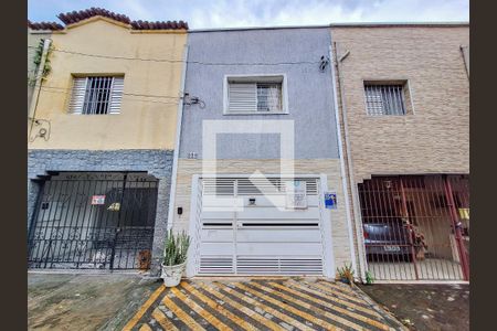 Casa à venda com 156m², 3 quartos e 1 vagaFachada