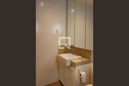 Apartamento à venda com 68m², 2 quartos e 2 vagasBanheiro da Suíte