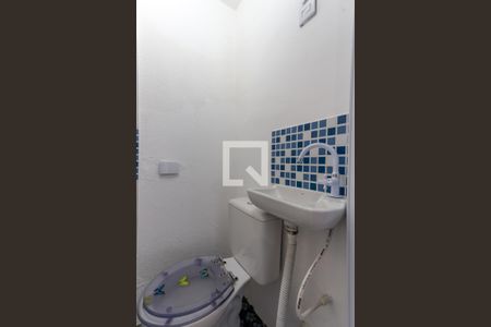 Casa para alugar com 28m², 1 quarto e sem vaga Casa para alugar com 28m², 1 quarto e sem vagaBanheiro