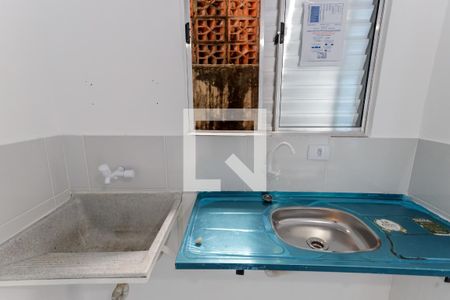 Sala/Cozinha de casa para alugar com 1 quarto, 28m² em Vila Nova Carolina, São Paulo