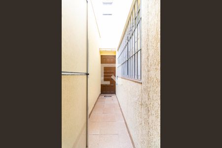 Casa à venda com 99m², 3 quartos e 3 vagasCorredor