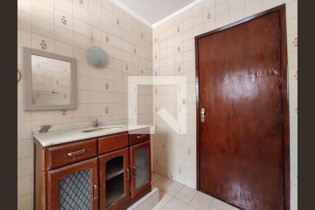 Casa à venda com 240m², 2 quartos e 2 vagas Casa à venda com 240m², 2 quartos e 2 vagasBanheiro