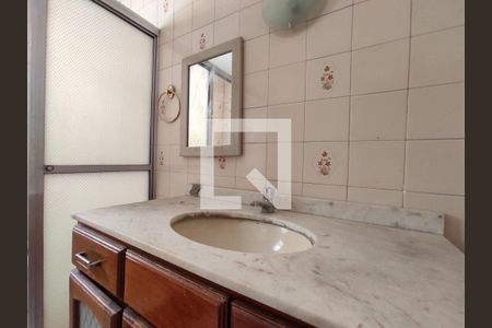 Casa à venda com 240m², 2 quartos e 2 vagas Casa à venda com 240m², 2 quartos e 2 vagasBanheiro