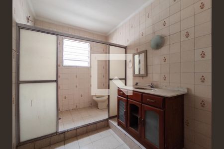 Casa à venda com 240m², 2 quartos e 2 vagas Casa à venda com 240m², 2 quartos e 2 vagasBanheiro