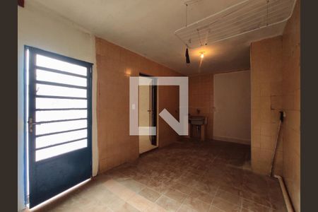 Casa à venda com 240m², 2 quartos e 2 vagas Casa à venda com 240m², 2 quartos e 2 vagasÁrea de Serviço