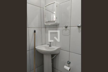 Casa à venda com 70m², 2 quartos e 2 vagasBanheiro 3