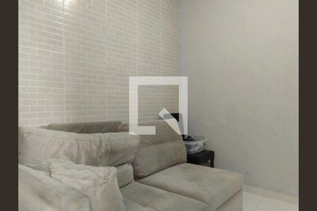 Casa à venda com 70m², 2 quartos e 2 vagasSala 2