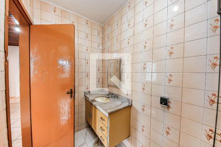 Banheiro de casa para alugar com 1 quarto, 5m² em Jardim Tietê, São Paulo