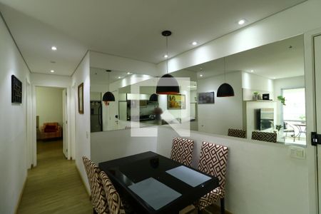 Sala de apartamento à venda com 2 quartos, 66m² em Campestre, Santo André