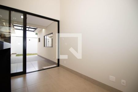 Sala de casa de condomínio para alugar com 3 quartos, 244m² em Condomínio Van Gogh Colonia Agricola Samambaia - Taguatinga - Distrito Federal, Brasília