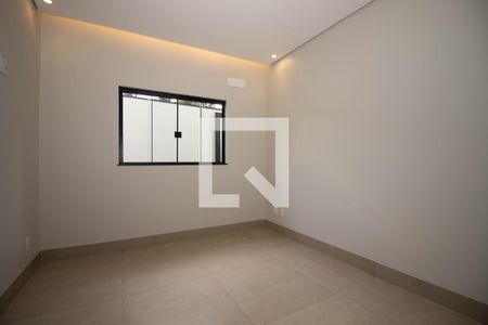 Suíte 1 de casa de condomínio para alugar com 3 quartos, 244m² em Condomínio Van Gogh Colonia Agricola Samambaia - Taguatinga - Distrito Federal, Brasília