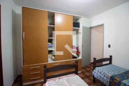 Casa à venda com 162m², 5 quartos e 2 vagas Casa à venda com 162m², 5 quartos e 2 vagasQuarto 1