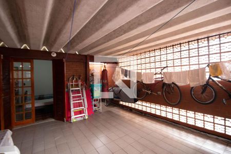 Casa à venda com 162m², 5 quartos e 2 vagas Casa à venda com 162m², 5 quartos e 2 vagasÁrea de Serviço