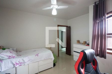 Casa à venda com 162m², 5 quartos e 2 vagas Casa à venda com 162m², 5 quartos e 2 vagasCasa 2