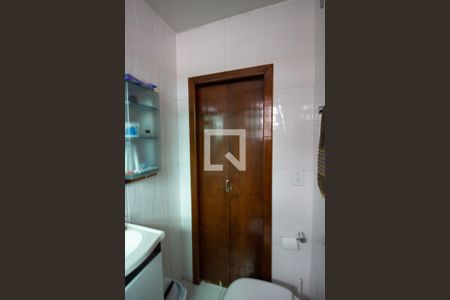 Casa à venda com 162m², 5 quartos e 2 vagas Casa à venda com 162m², 5 quartos e 2 vagasCasa 2