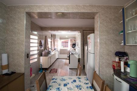 Casa à venda com 162m², 5 quartos e 2 vagas Casa à venda com 162m², 5 quartos e 2 vagasCozinha