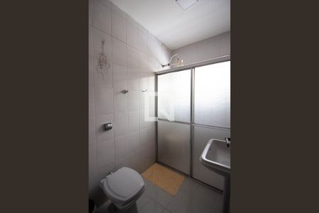 Casa à venda com 162m², 5 quartos e 2 vagas Casa à venda com 162m², 5 quartos e 2 vagasBanheiro 2