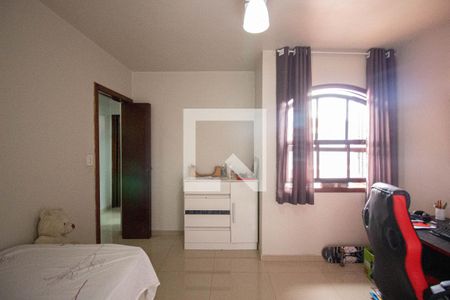 Casa à venda com 162m², 5 quartos e 2 vagas Casa à venda com 162m², 5 quartos e 2 vagasCasa 2