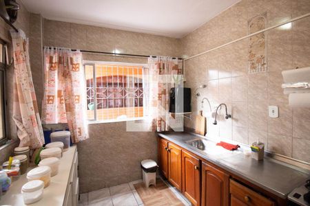 Casa à venda com 162m², 5 quartos e 2 vagas Casa à venda com 162m², 5 quartos e 2 vagasCozinha