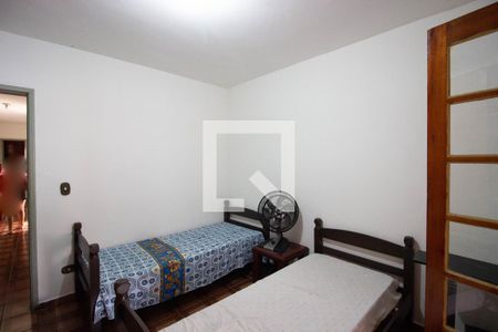 Casa à venda com 162m², 5 quartos e 2 vagas Casa à venda com 162m², 5 quartos e 2 vagasQuarto 1