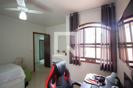 Casa à venda com 162m², 5 quartos e 2 vagas Casa à venda com 162m², 5 quartos e 2 vagasCasa 2