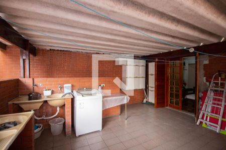 Casa à venda com 162m², 5 quartos e 2 vagas Casa à venda com 162m², 5 quartos e 2 vagasÁrea de Serviço