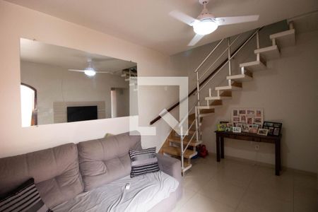 Casa à venda com 162m², 5 quartos e 2 vagas Casa à venda com 162m², 5 quartos e 2 vagasCasa 2