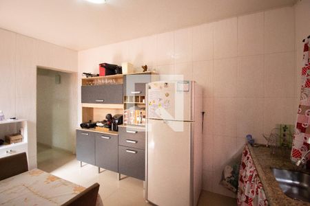 Casa à venda com 162m², 5 quartos e 2 vagas Casa à venda com 162m², 5 quartos e 2 vagasCasa 2