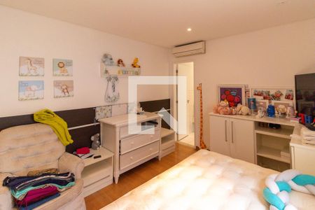 Casa à venda com 200m², 3 quartos e 2 vagasQuarto 3