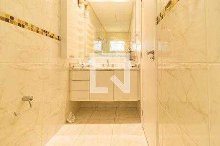 Casa à venda com 200m², 3 quartos e 2 vagasBanheiro do quarto 2