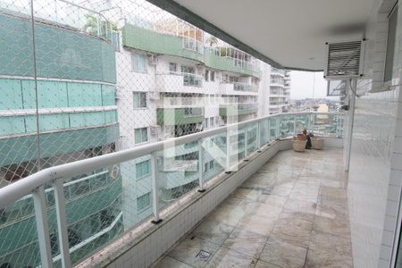 Varanda de apartamento para alugar com 3 quartos, 107m² em Jardim Olavo Bilac, Duque de Caxias