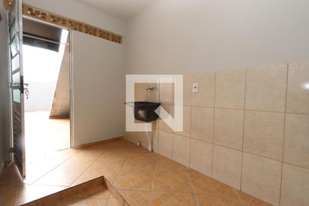 Casa para alugar com 100m², 2 quartos e sem vagaÁrea de Serviço