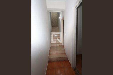 Escada de casa para alugar com 2 quartos, 100m² em Cidade Satélite Santa Bárbara, São Paulo