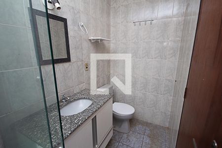 Apartamento para alugar com 70m², 2 quartos e 1 vaga Apartamento para alugar com 70m², 2 quartos e 1 vagaBanheiro da Suíte