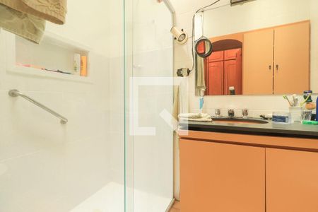 Casa à venda com 300m², 4 quartos e 2 vagas Casa à venda com 300m², 4 quartos e 2 vagasBanheiro da Suíte 1