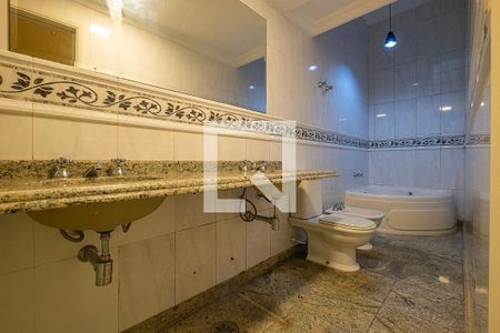 Suíte 1 - Banheiro de casa para alugar com 5 quartos, 300m² em Jardim Paulistano, São Paulo