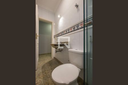 Casa para alugar com 300m², 5 quartos e 2 vagas Casa para alugar com 300m², 5 quartos e 2 vagasBanheiro