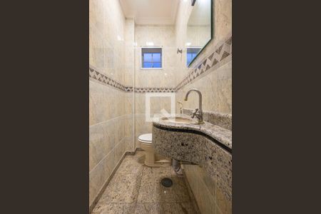 Casa para alugar com 300m², 5 quartos e 2 vagas Casa para alugar com 300m², 5 quartos e 2 vagasLavabo