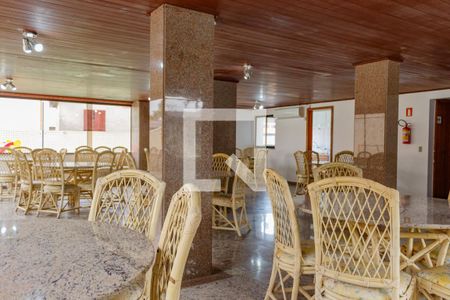 Apartamento à venda com 310m², 3 quartos e 3 vagas Apartamento à venda com 310m², 3 quartos e 3 vagasÁrea comum - Salão de festas