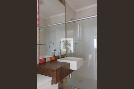 Apartamento à venda com 310m², 3 quartos e 3 vagas Apartamento à venda com 310m², 3 quartos e 3 vagasBanheiro da Churrasqueira