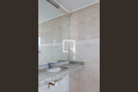 Apartamento à venda com 310m², 3 quartos e 3 vagas Apartamento à venda com 310m², 3 quartos e 3 vagasBanheiro da Suíte