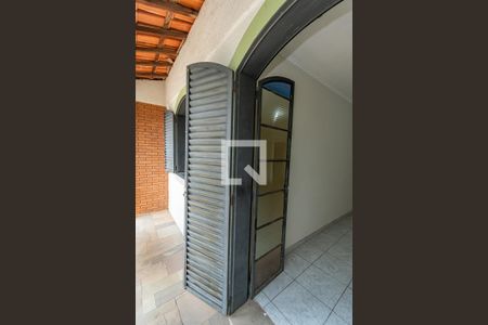 Varanda  de casa para alugar com 2 quartos, 145m² em Conjunto Habitacional Vila Santana (sousas), Campinas