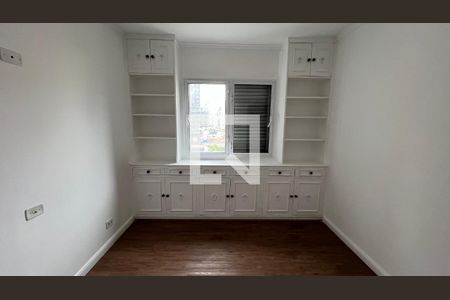 Apartamento à venda com 181m², 3 quartos e 2 vagasQuarto 2