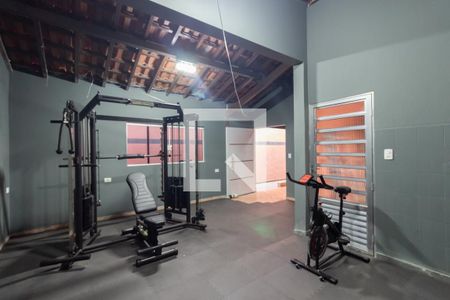 Casa à venda com 384m², 4 quartos e 7 vagas Casa à venda com 384m², 4 quartos e 7 vagasAcademia