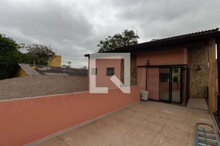 Casa à venda com 384m², 4 quartos e 7 vagas Casa à venda com 384m², 4 quartos e 7 vagasvaranda