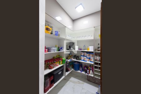 Casa à venda com 384m², 4 quartos e 7 vagas Casa à venda com 384m², 4 quartos e 7 vagasCozinha