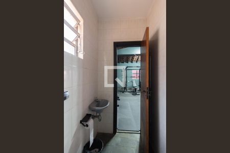 Casa à venda com 384m², 4 quartos e 7 vagas Casa à venda com 384m², 4 quartos e 7 vagasLavabo 2